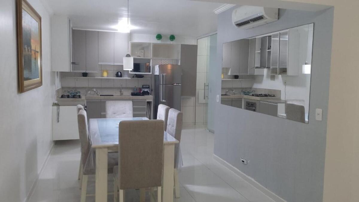 Em Apartamento *